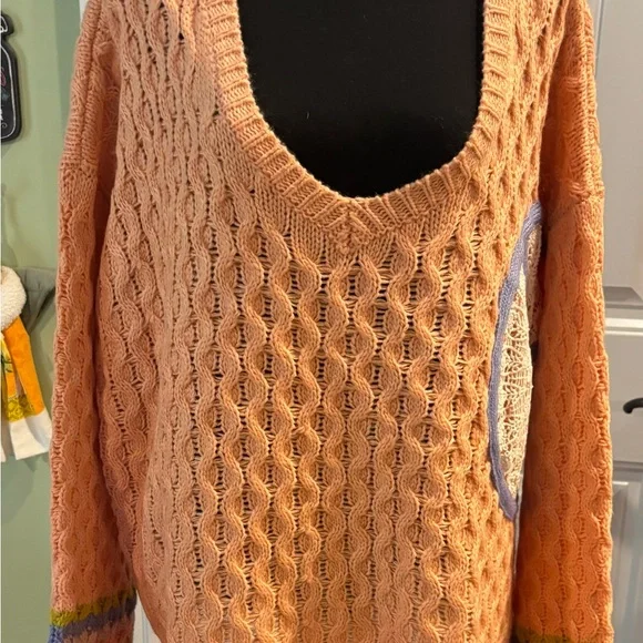 #1012 EUC POL Peace Sweater Size Large - Picture 3 of 4